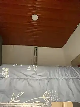 Snapshot of Catmila- chatting on March 13, 2025, 12:16 am Catmila- online show from March 13, 2025, 12:16 am