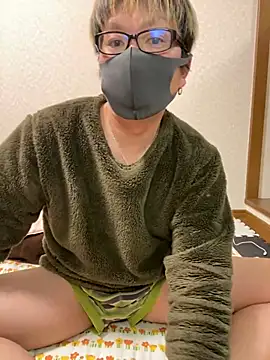 Snapshot of K0718 chatting on February 15, 2025, 11:39 am K0718 online show from February 15, 2025, 11:39 am