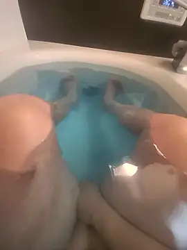 Snapshot of K0718 chatting on February 19, 2026, 1:40 pm K0718 online show from February 19, 2026, 1:40 pm