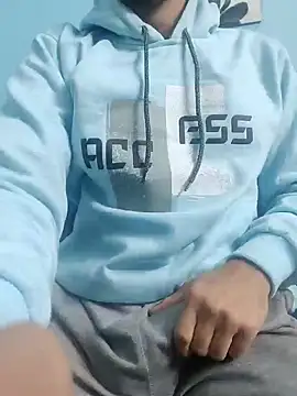 TOPMOON001 online show from January 20, 2025, 12:39 pm