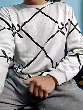 TOPMOON001 online show from January 21, 2025, 11:56 am