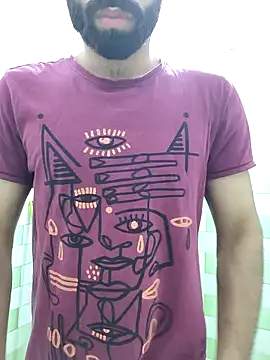 TOPMOON001 online show from October 12, 2025, 7:02 pm