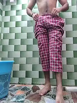 TOPMOON001 online show from October 16, 2025, 6:36 am