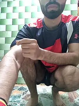 TOPMOON001 online show from October 27, 2025, 5:33 am