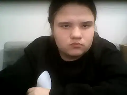 AdeleCruz online show from March 15, 2025, 4:32 pm