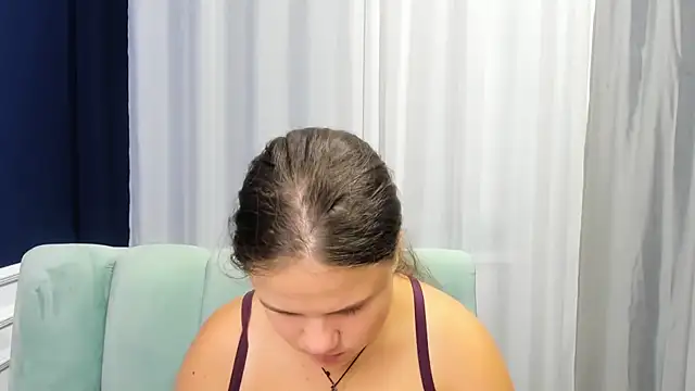 AdeleCruz online show from September 10, 2025, 12:05 pm