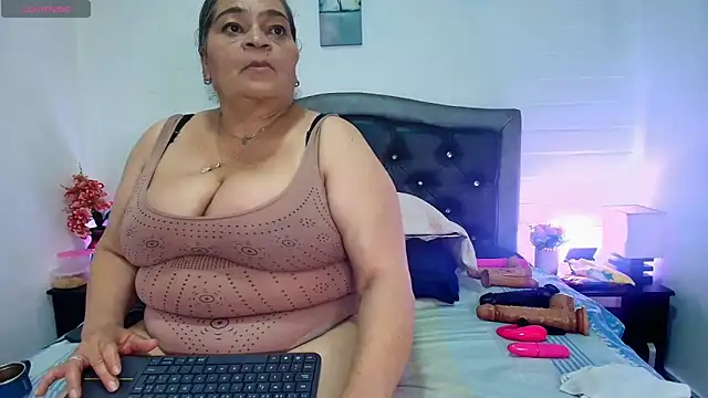 Snapshot of VickyBoobss chatting on May 12, 2026, 7:22 pm VickyBoobss online show from May 12, 2026, 7:22 pm