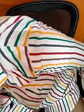 Lolitatamil online show from April 4, 2026, 8:17 pm