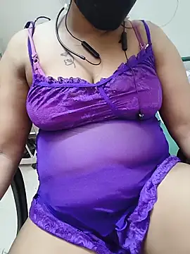 Snapshot of Lolitatamil chatting on May 13, 2026, 5:10 pm Lolitatamil online show from May 13, 2026, 5:10 pm