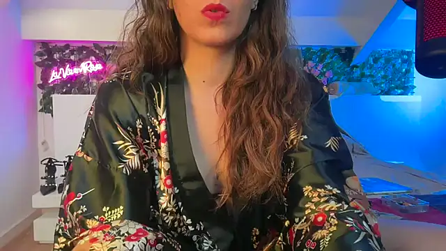 charlyroseblossom online show from May 30, 2026, 12:35 pm