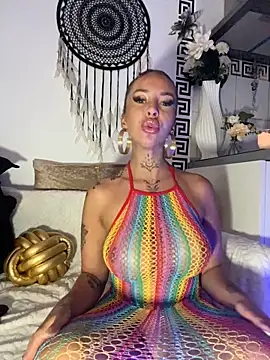 CheekyChels online show from March 16, 2025, 4:12 pm