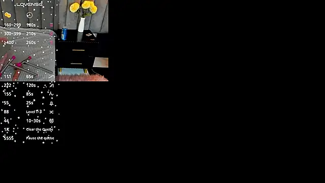 chelsea bolton  online show from December 5, 2025, 1:09 pm