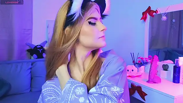 Emily  Mooree online show from February 1, 2025, 4:14 am