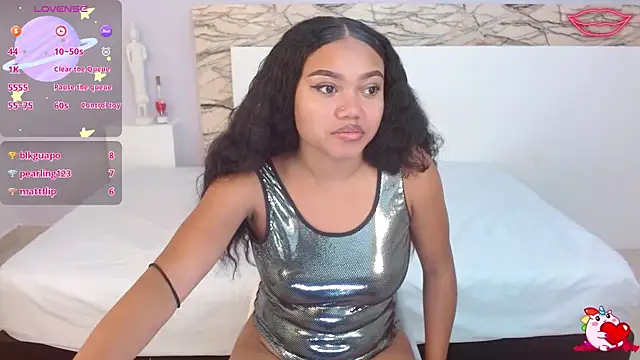 JasmineRose7 online show from March 3, 2025, 7:10 am