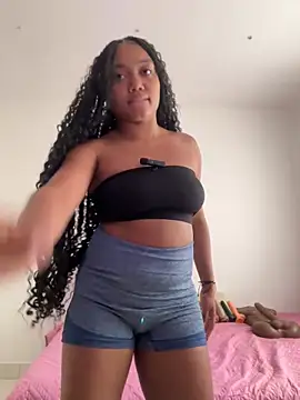 JasmineRose7 online show from May 17, 2026, 12:23 pm