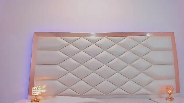 MiaQueen021 online show from January 21, 2025, 12:29 pm