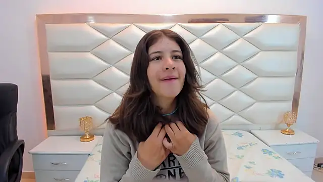 MiaQueen021 online show from January 29, 2025, 12:13 pm