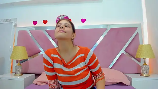 MiaQueen021 online show from September 22, 2025, 1:24 pm