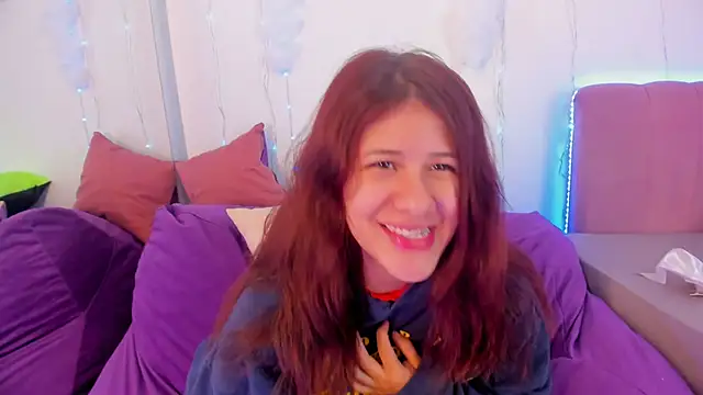 MiaQueen021 online show from October 1, 2025, 2:34 pm