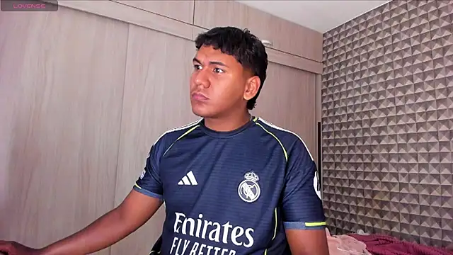 Matias Horny18 online show from April 30, 2026, 4:13 pm