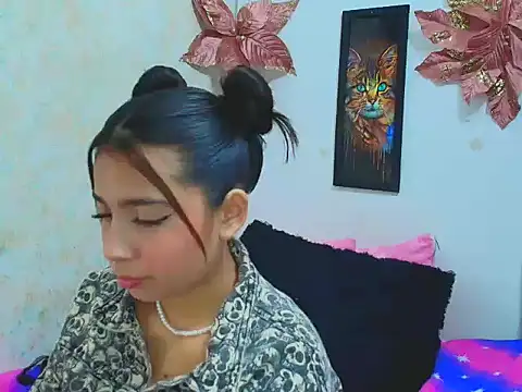 Rousse violett online show from January 10, 2025, 8:48 pm