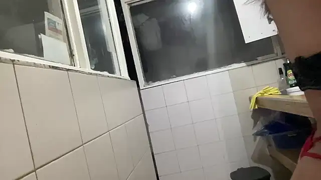 LunaBeya online show from November 8, 2025, 12:27 pm