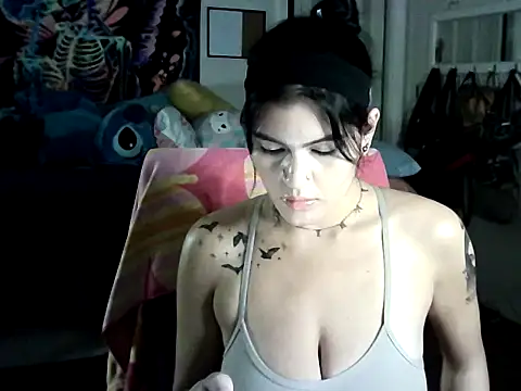 Snapshot of nikkikittyx3 chatting on February 8, 2025, 8:42 am nikkikittyx3 online show from February 8, 2025, 8:42 am
