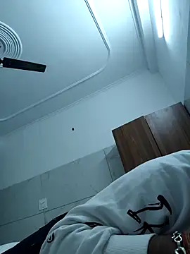 13lusty online show from March 1, 2025, 11:06 am