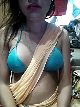 Snapshot of SANA-LEONI chatting on February 25, 2025, 6:03 am SANA-LEONI online show from February 25, 2025, 6:03 am