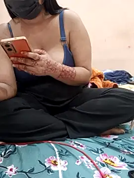 Snapshot of Snehalive chatting on February 11, 2026, 6:29 am Snehalive online show from February 11, 2026, 6:29 am