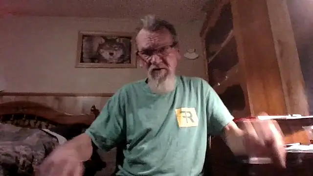 Snapshot of Aldick68 chatting on February 24, 2025, 10:58 pm Aldick68 online show from February 24, 2025, 10:58 pm