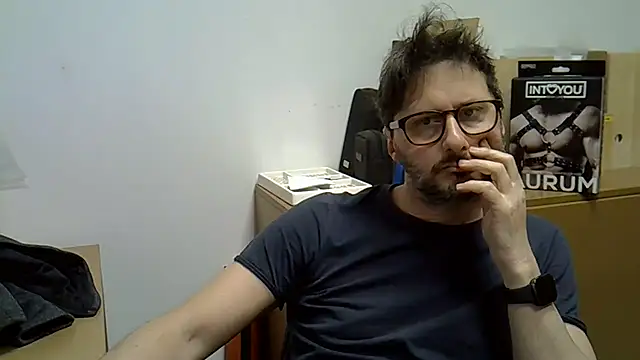 Snapshot of Cellino4 chatting on January 15, 2025, 5:26 pm Cellino4 online show from January 15, 2025, 5:26 pm