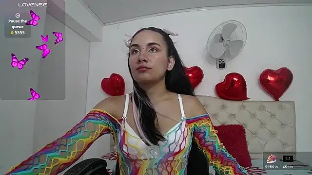 Maylin horny19 online show from October 15, 2025, 7:25 pm