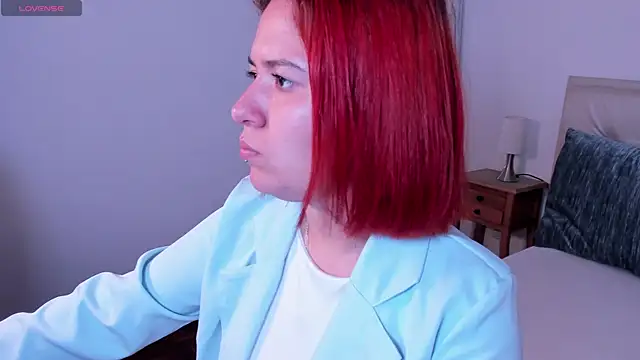 zoes milee online show from February 19, 2025, 11:17 am