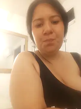 zoes milee online show from April 13, 2026, 11:16 am