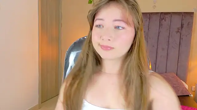 Snapshot of Dahlia_Rousse chatting on February 21, 2026, 1:56 pm Dahlia Rousse online show from February 21, 2026, 1:56 pm