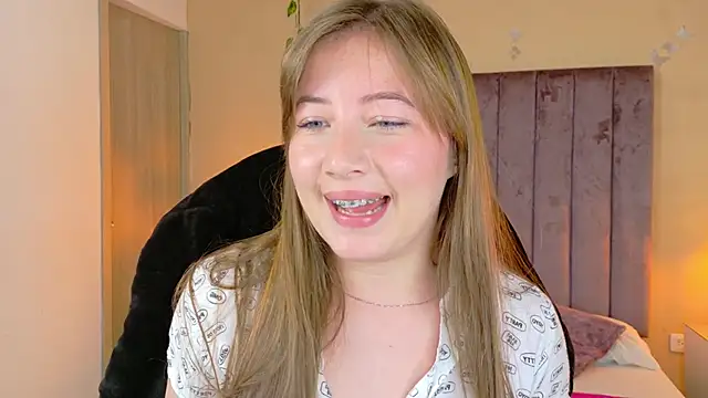 Snapshot of Dahlia_Rousse chatting on March 1, 2026, 2:46 am Dahlia Rousse online show from March 1, 2026, 2:46 am