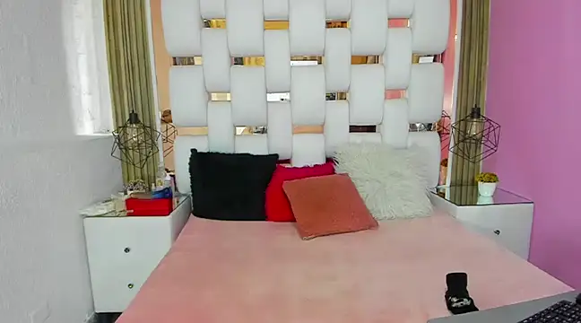 SolEvanss online show from March 3, 2025, 7:06 pm