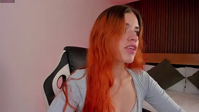 Snapshot of alliss_ginger_ chatting on June 1, 2026, 11:39 pm alliss ginger online show from June 1, 2026, 11:39 pm