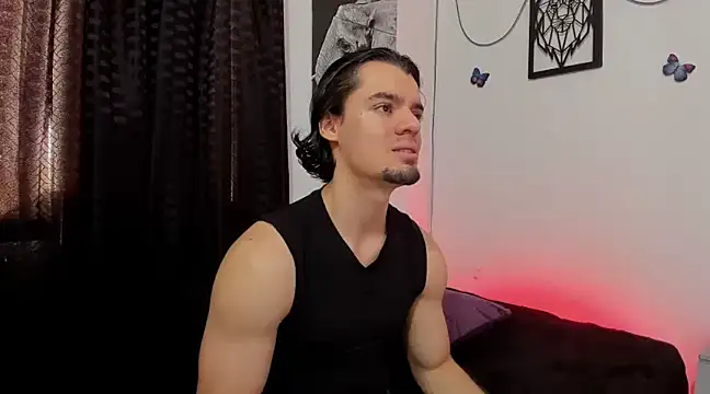 Snapshot of maxi_styles chatting on January 22, 2025, 5:38 pm maxi styles online show from January 22, 2025, 5:38 pm