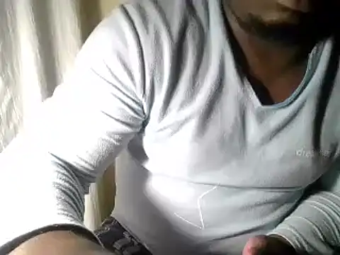 Snapshot of Dube501 chatting on February 25, 2025, 9:02 pm Dube501 online show from February 25, 2025, 9:02 pm