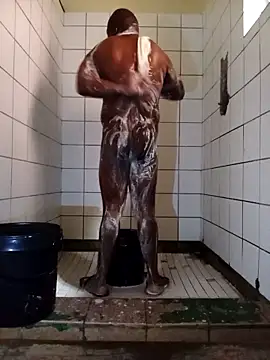 Snapshot of Dube501 chatting on October 27, 2025, 5:44 am Dube501 online show from October 27, 2025, 5:44 am