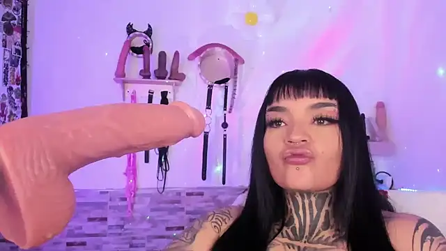 Snapshot of amyswallow7 chatting on February 11, 2026, 1:16 pm amyswallow7 online show from February 11, 2026, 1:16 pm