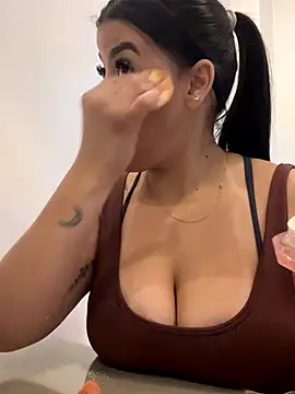 AlynAllen online show from October 12, 2025, 12:48 pm