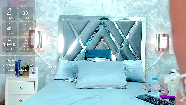 Luxury Woman online show from February 13, 2025, 1:29 am