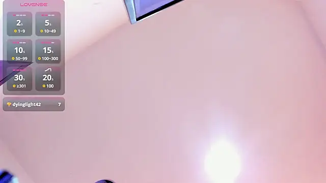 Elise-Leyton online show from February 1, 2025, 10:44 pm