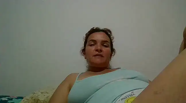 squirtlatinx online show from February 13, 2025, 1:40 am