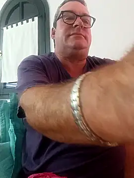 Snapshot of MountJohnXL chatting on February 6, 2026, 1:54 am MountJohnXL online show from February 6, 2026, 1:54 am