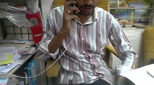 cute modell online show from February 7, 2025, 1:53 pm