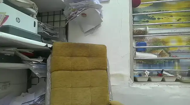 cute modell online show from February 19, 2025, 6:33 am